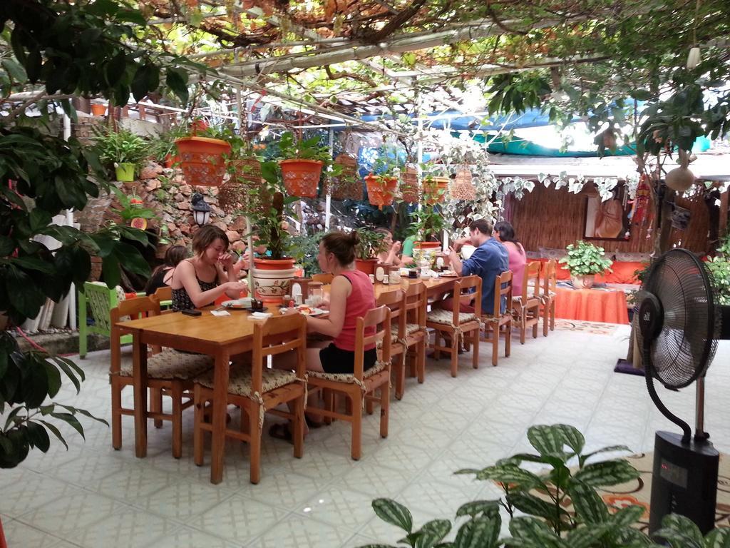 Ferah Hostel Monica'S Place Фетхие Экстерьер фото