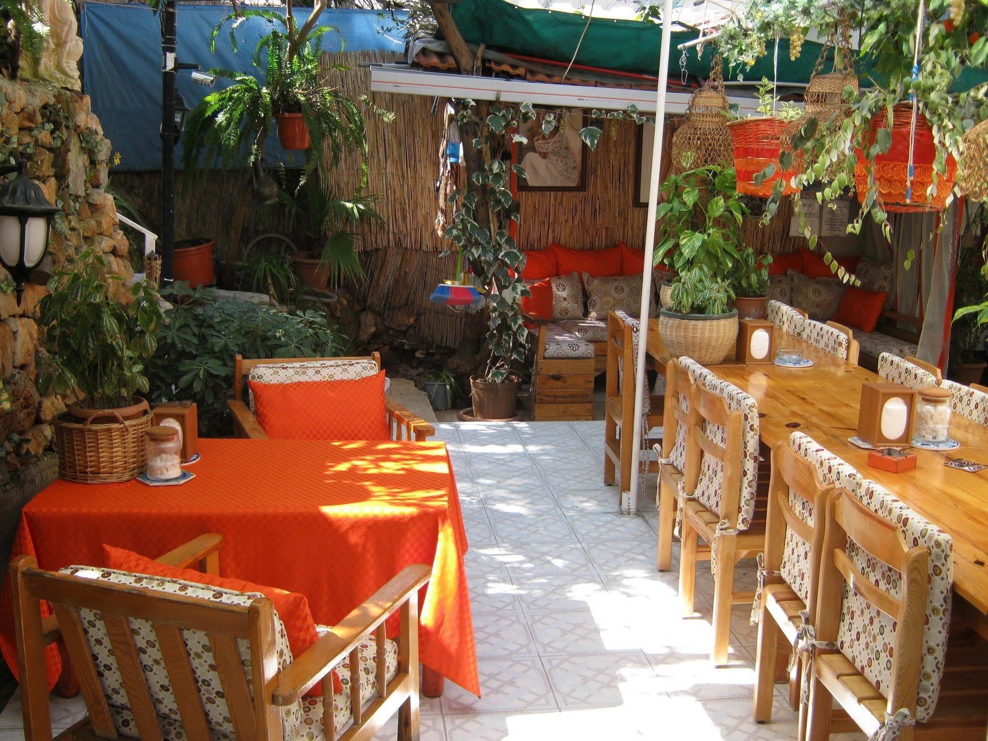 Ferah Hostel Monica'S Place Фетхие Экстерьер фото