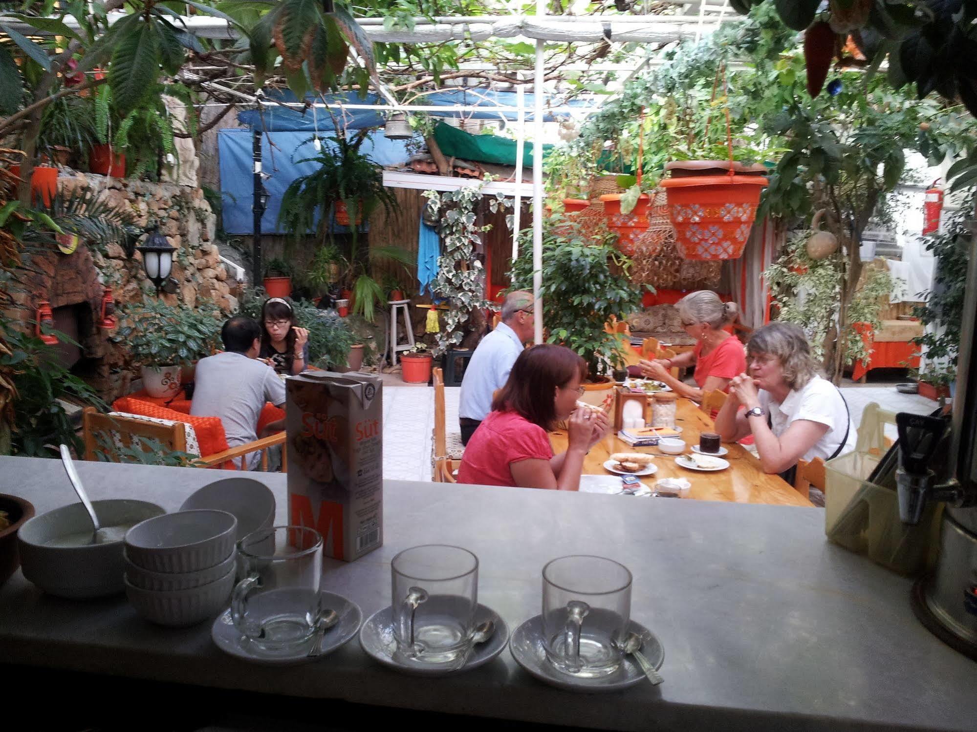 Ferah Hostel Monica'S Place Фетхие Экстерьер фото
